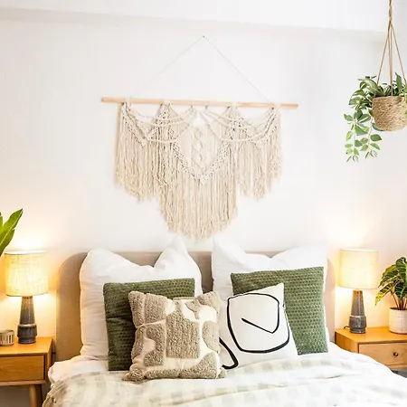 Staytime - Canopy Loft