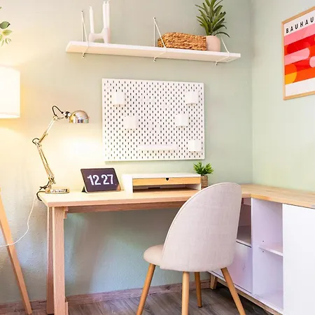 Staytime - Canopy Loft Apartment *